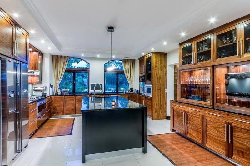 5 Bedroom Property for Sale in Stellenbosch Central Western Cape